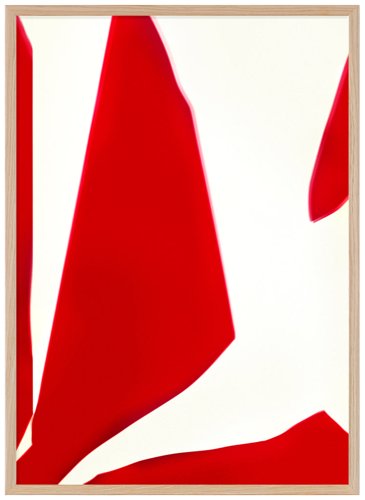 Poster av utfallande motiv. Abstrakt med röd och vit färg. Stående format. Ekram.