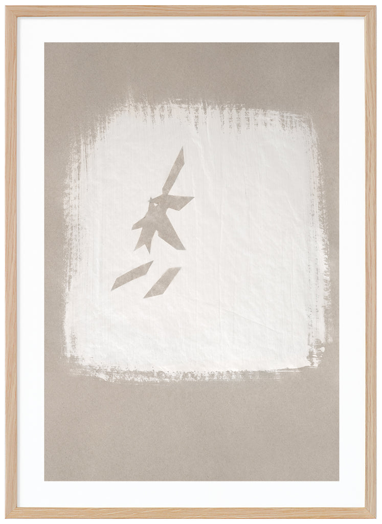 Poster av målad vit fyrkant med figur. Beige bakgrund. Ekram.